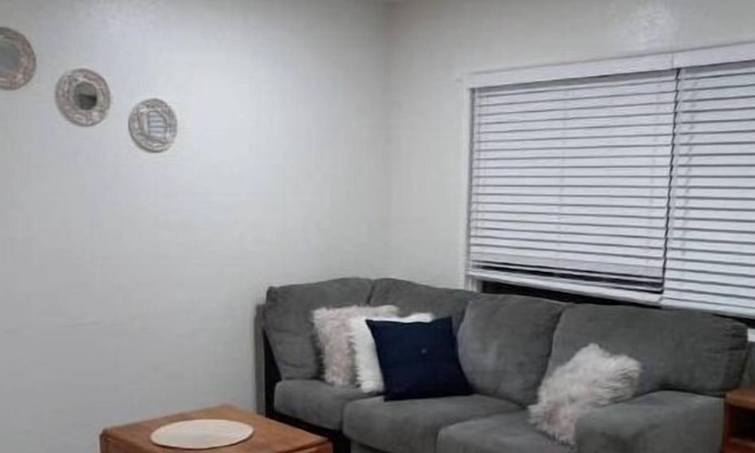 Bloomington Casa | Cheerful 3-bedrooms home in Rialto