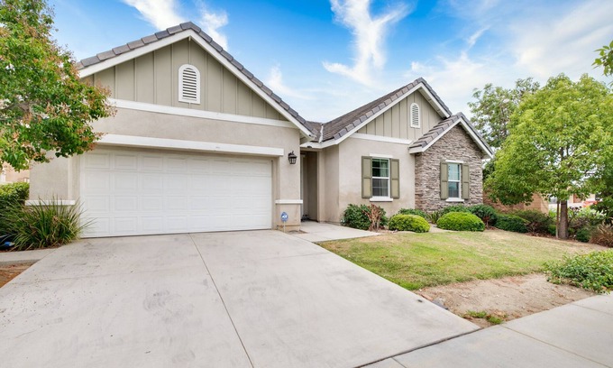 Chino Casa | Cheerful 4 bedroom 3 bathroom house in Chino Hills