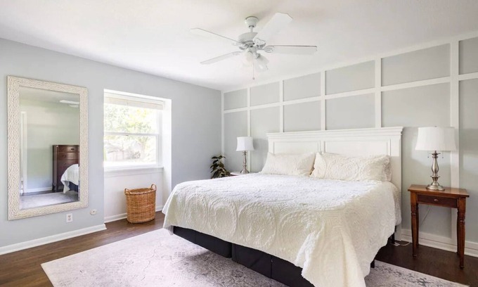 Indianapolis Casa | Cheerful 4-bedroom home in North Central Indy