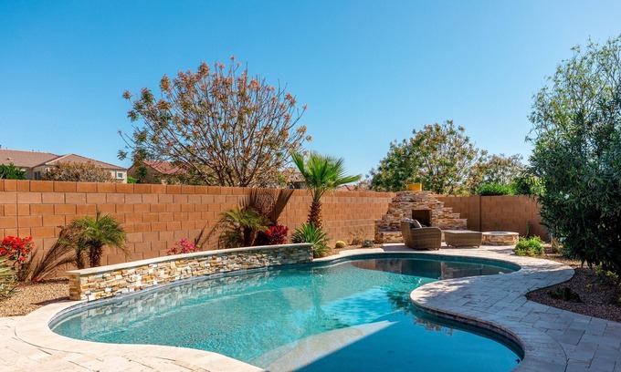 Queen Creek Casa | Cheerful 5 bedroom Queen Creek home with pool