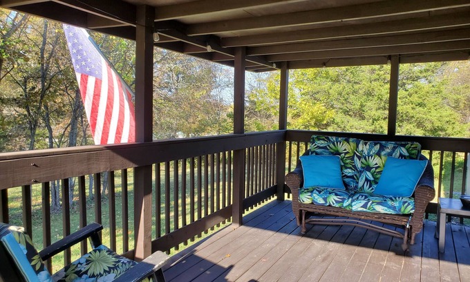 Kedron Cabaña | Cheerful Cozy Country Cottage @ Aly Farm, 2bed/1 bath
