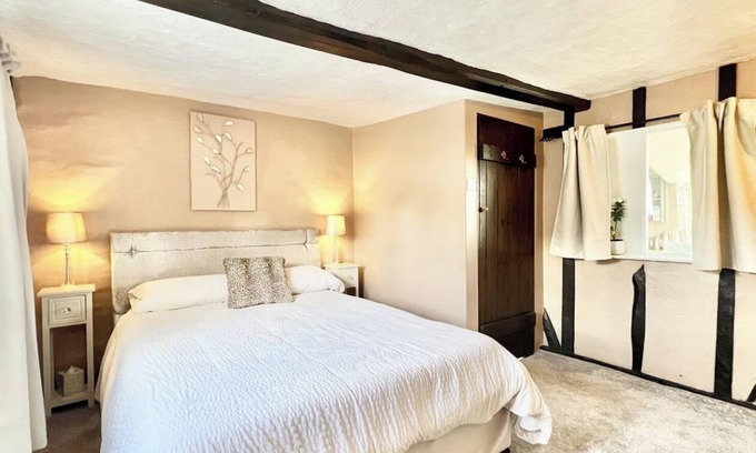 Great Leighs Cabaña | Chelmsford Cottage Homestay Free Parking