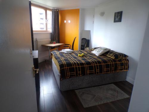 Chelsea Riverside Apartamento | Chelsea Orange Apartment Sleeps10-PetsOK-Parking