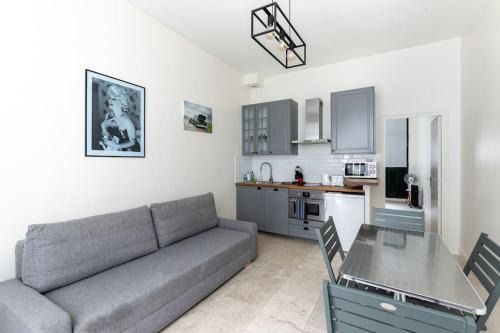 11th Arrondissement Apartamento | Chemin Vert/Voltaire : Charming Apartment 4P