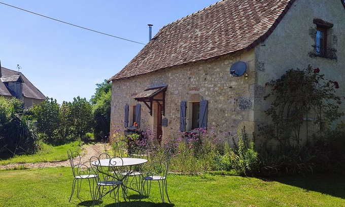 Saint-Pierre-de-Maille Cabaña | Chenevaux - Pretty 2 bedroom cottage with pool in countryside