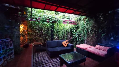 Vicente Lopez Casa | Chenille House HOSTAL con garaje y jardín