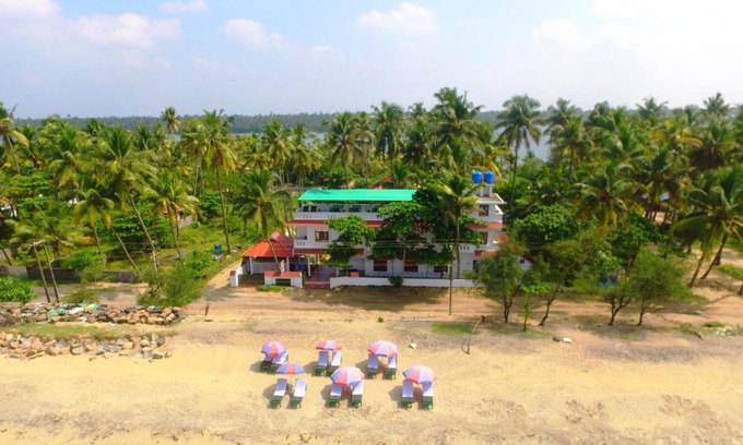 Vypin Cama Y Desayuno | Cherai Beach Residency
