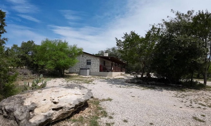 Concan Cabina | Cherokee Oaks - Frio River Haven