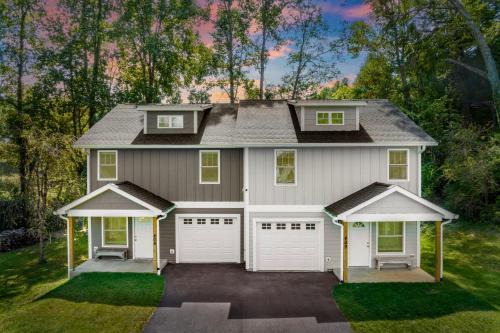 Asheville Casa | Cherry Blossom by AvantStay 6 Min to Downtown