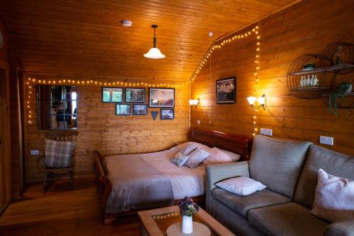 Welshpool Chalet De Esquí | Cherry Cabin - Little Log Cabin in Wales