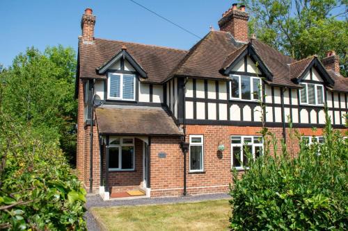 Wrexham Casa | Cherry Cottage