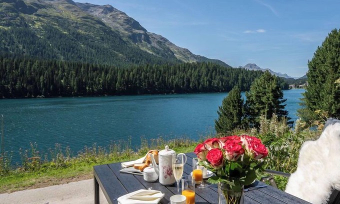 St. Moritz Apartamento | Chesa Anemona al Lej by Interhome