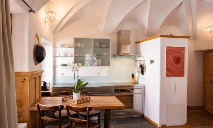 Samedan Apartamento | Chesa Chascharia 1 by Interhome