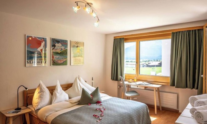 Samedan Apartamento | Chesa Muntarütsch by Interhome