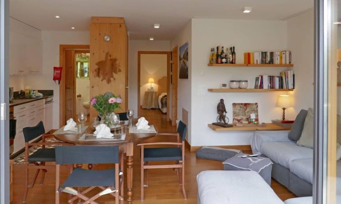 Samedan Apartamento | Chesa San Bastiaun B4 by Interhome