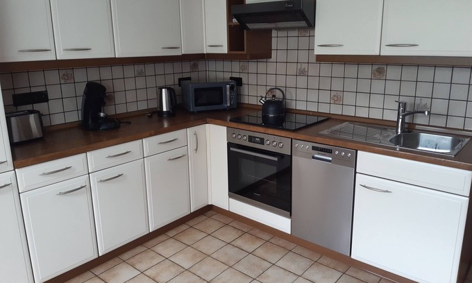 Zirndorf Apartamento | Chestnut apartment (90sqm) with beautiful garden