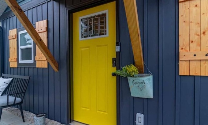 West Canton Casa | Chestnut Mountain View Cottage