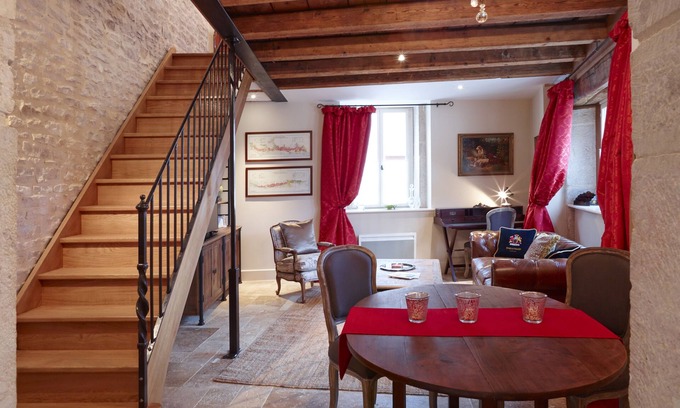 Meursault Apartamento | Chez Hall - Le Coin. Hermosa, calidad 1 hab / 1bth Cottage, centro de Meursault