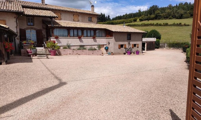 Vauxrenard Casa | Chez J-J et Pat
