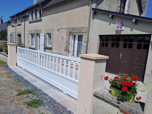 Le Molay-Littry Casa | chez Jean-Marc et Colette