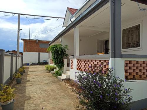 Ambohibao Casa | Chez Jeanne Chambre d'Hôte Antananarivo
