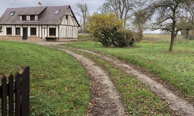 Haucourt Casa | Chez Jeanne, Maison Avec Jardin Pour 7 Personnes à la Campagne
