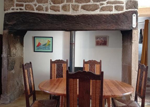 Saint-Bazile-de-Meyssac Apartamento | Chez Ophélie