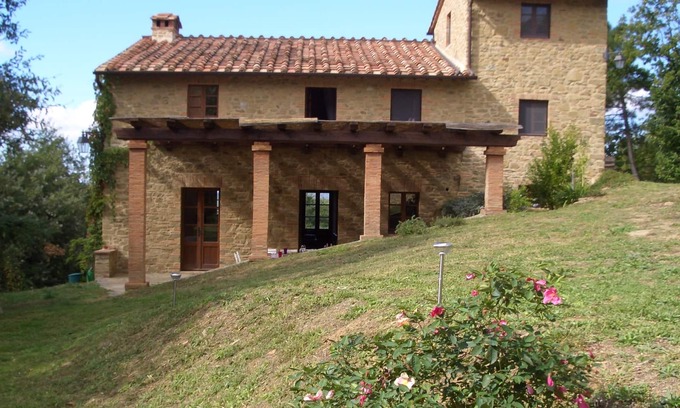 Gaiole in Chianti Villa | Villa para 12 su colina de Chianti, corazón de la Toscanal, 14 ha property,
