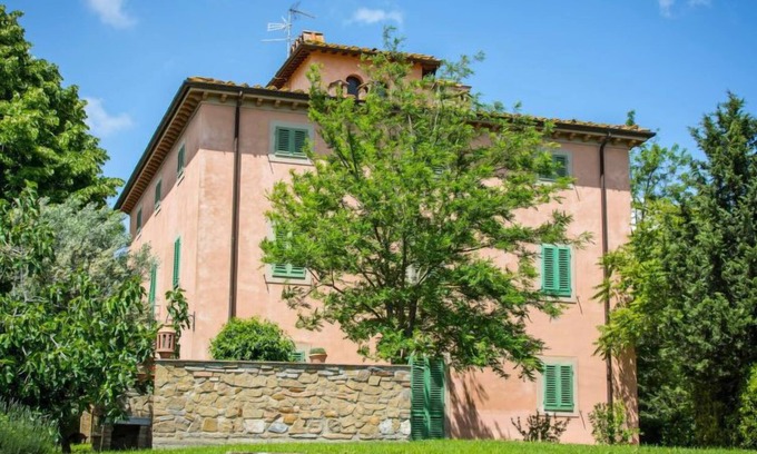 Barberino Tavarnelle Apartamento | Chiantishire retreat by Interhome