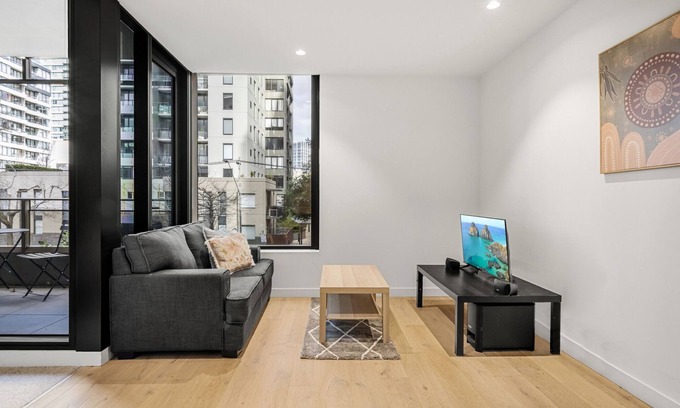 Southbank Apartamento | Chic 1-Bed South Melbourne Unit with Pool & Gym