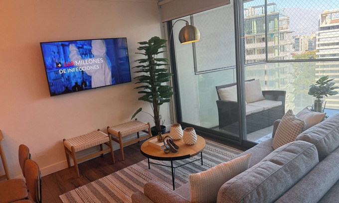 Vitacura Apartamento | Chic 1-bedroom apartment in nice Las Condes with fitness room, WiFi