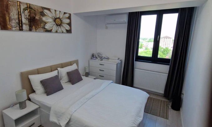 Sector 6 Apartamento | Chic 1-bedroom apartment with fitness room, AC in charming București