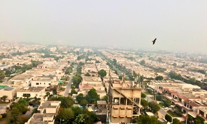 Lahore Apartamento | Chic 1-bedroom apartment with WiFi, AC in vibrant Lahore