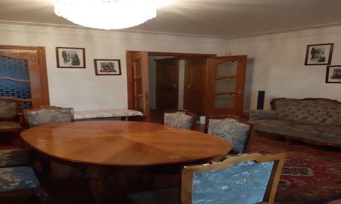 Nasimi Apartamento | Chic 1-bedroom apartment with WiFi, AC in fabulous Baku