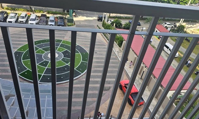 Dasmarinas Condominio | Chic 1-bedroom condo in brilliant Dasmariñas with fitness room, WiFi