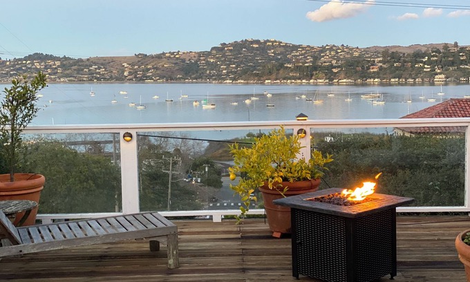 Sausalito Apartamento | Chic 1-bedroom corporate apartment in superb Sausalito with WiFi