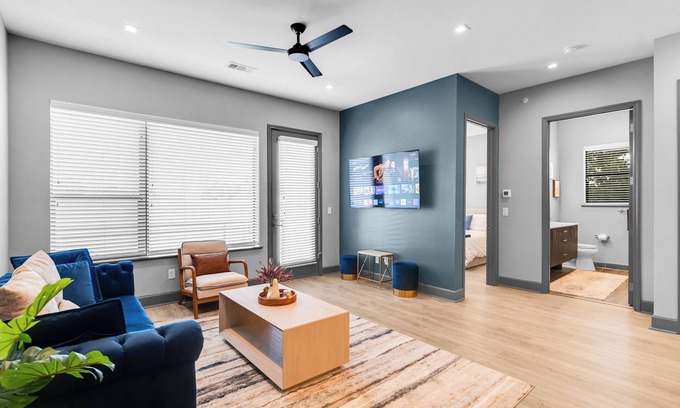 Downtown Fort Worth Apartamento | Chic 1BR Apartment w/Rooftop Lounge & Gym - Near Downtown Fort Worth