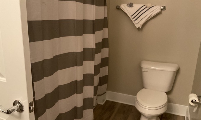 Northeast Raleigh Apartamento | Chic 2 bed 2 bathroom