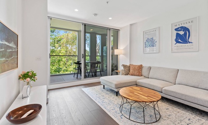 South Yarra Apartamento | Chic 2-Bed with Free Parking in South Yarra