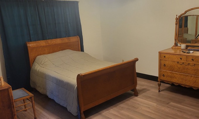 Ransom Apartamento | Chic 2-bedroom apartment with AC, WiFi in peaceful Clarks Summit