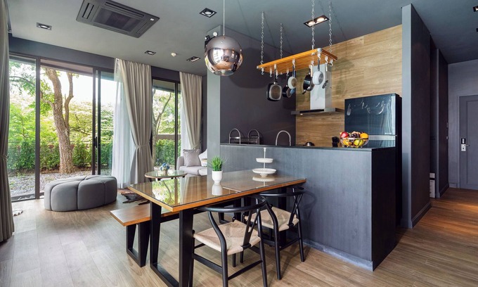 Rawai Apartamento | Chic 2-bedroom apartment in marvelous Tambon Rawai with WiFi, fitness room