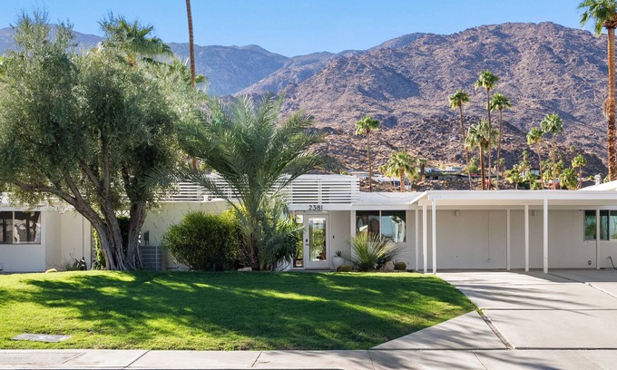 Indian Canyon Casa | Chic 2-Bedroom Mid-Century Desert Escape