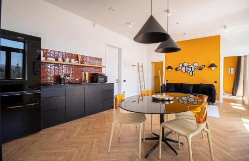 Vera Apartamento | Chic 2BR Center Apt with View - By Wehost