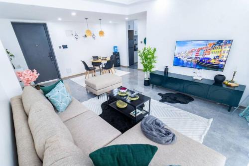 Kilimani Apartamento | Chic 2BR City Apartment