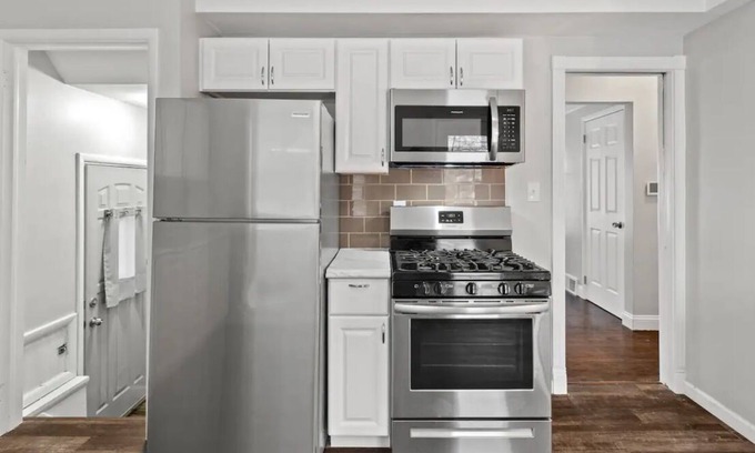 Redford Casa | Chic 3BR Casa in Livonia