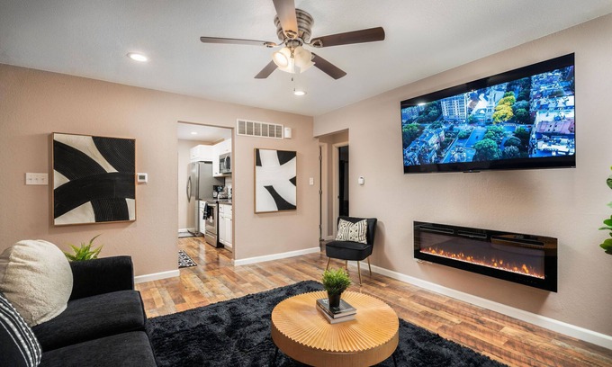 Southeast Colorado Springs Casa | Chic 4BR Home w/Game Room & Cinema - City Close!