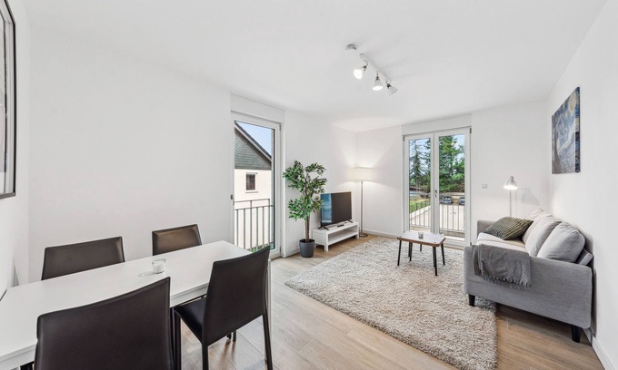 Wildau Apartamento | Chic and modern home in new building with 2 balconies