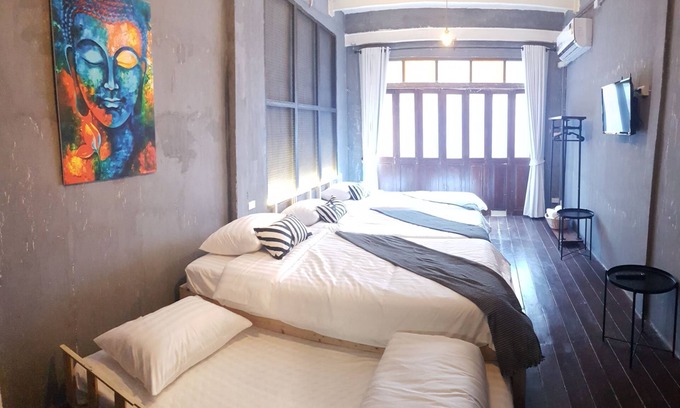 Sathorn Casa | Casa de diseño elegante y rústica / 4-6 personas / BTS