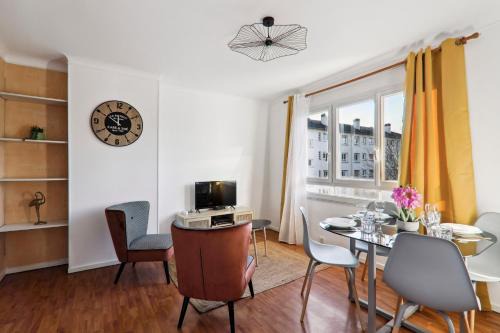 Sartrouville Apartamento | Chic and spacious apart with parking
