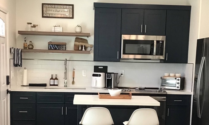 Upland Apartamento | Chic apartment with AC and WiFi in fabulous Upland